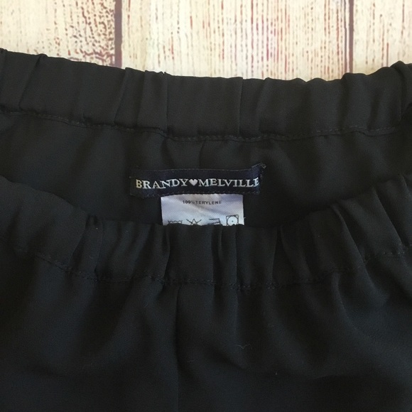 Brandy Melville Leticia black shorts lace trim - Picture 4 of 7